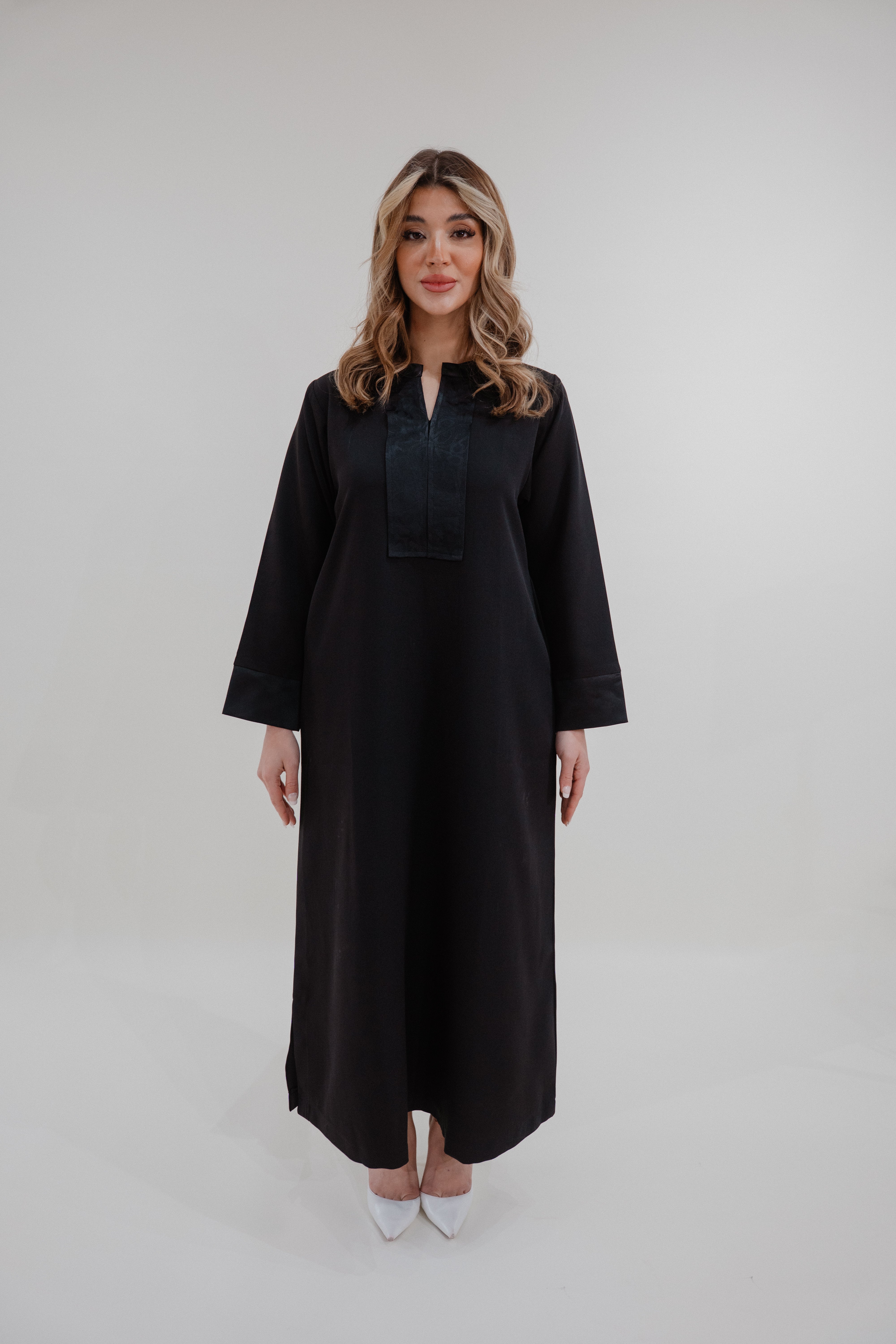 Black Short Sleeve Abaya – Élégance Aura Luxury Homewear