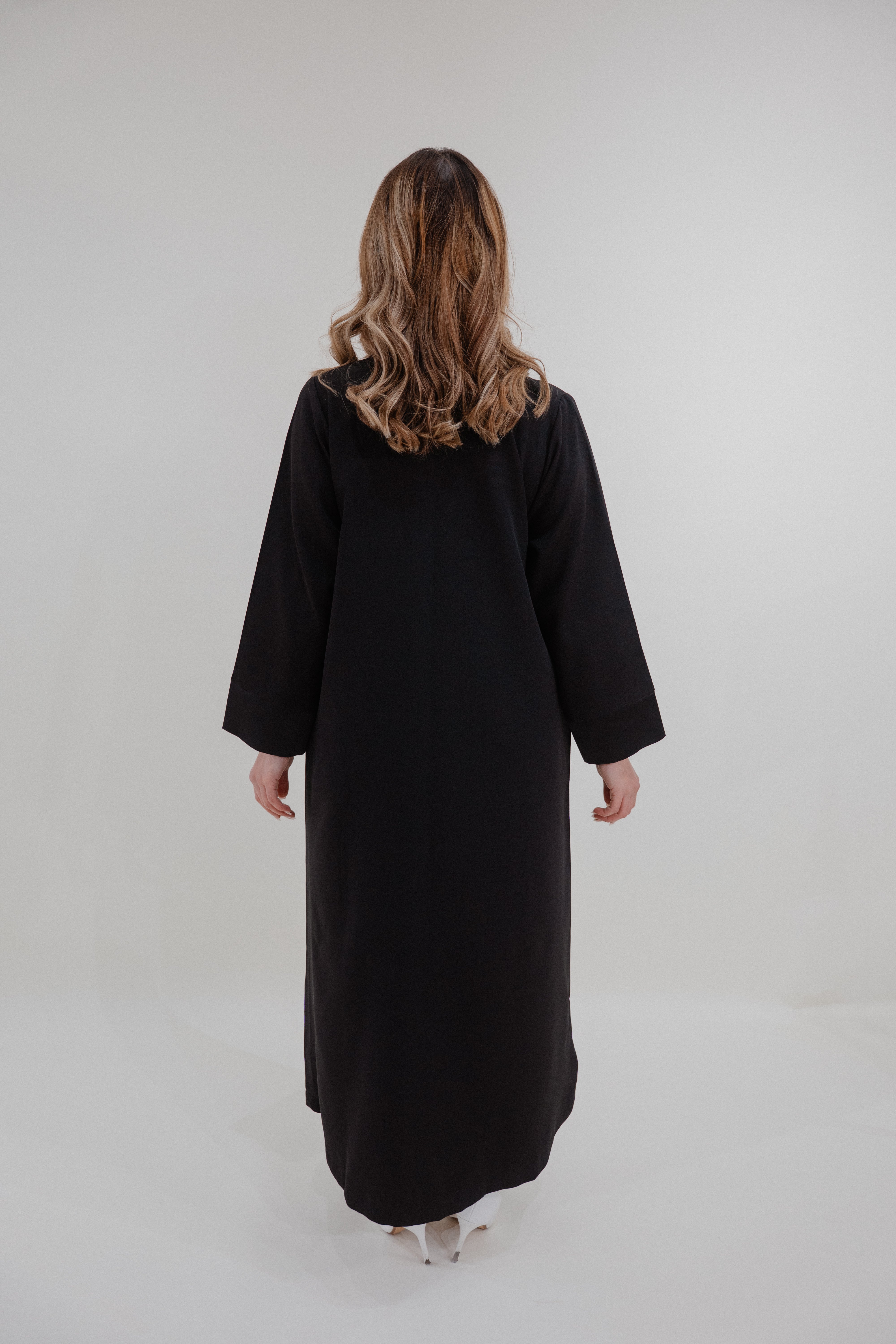 Black Short Sleeve Abaya – Élégance Aura Luxury Homewear