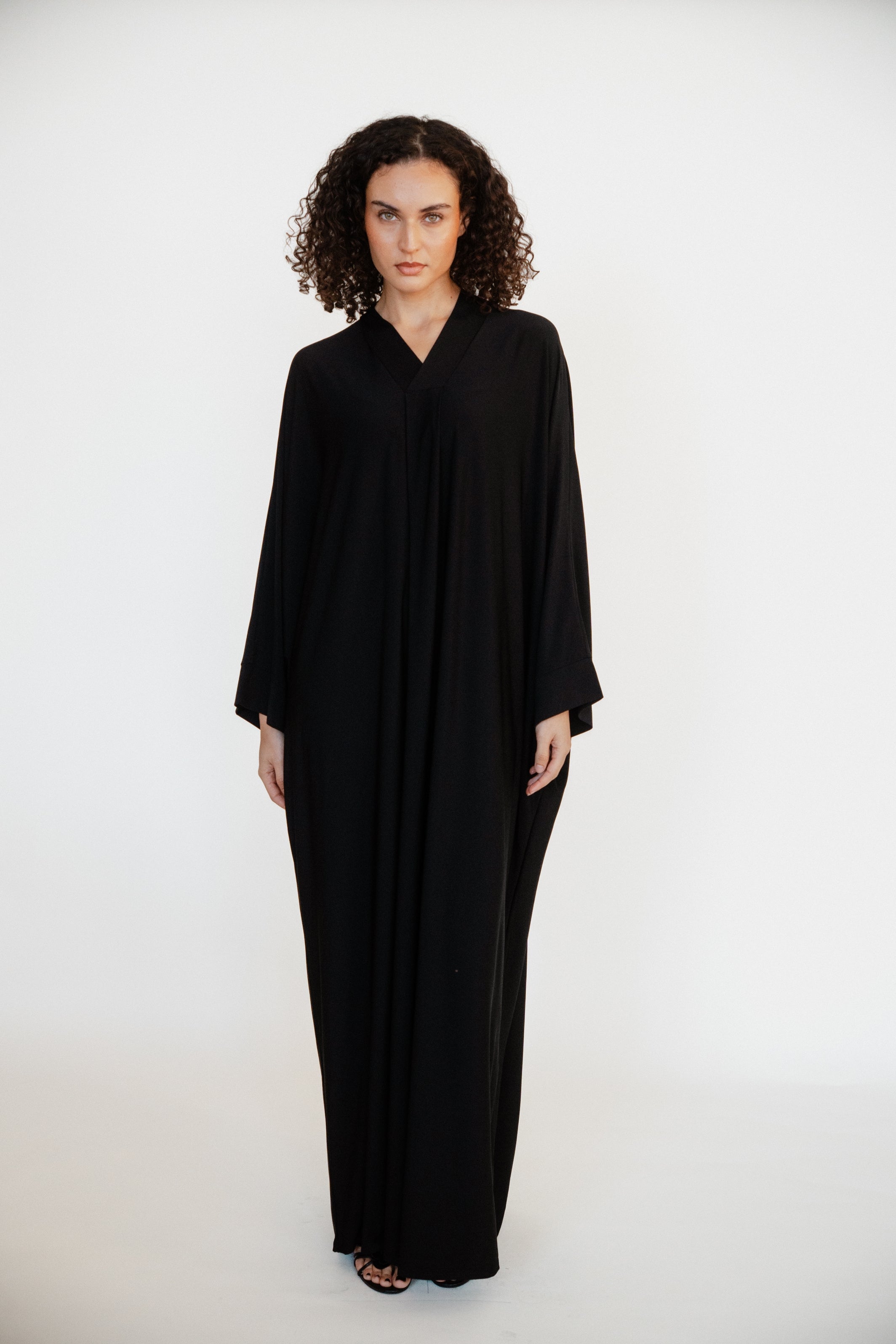 Black Abaya – Élégance Kandora Luxury Homewear