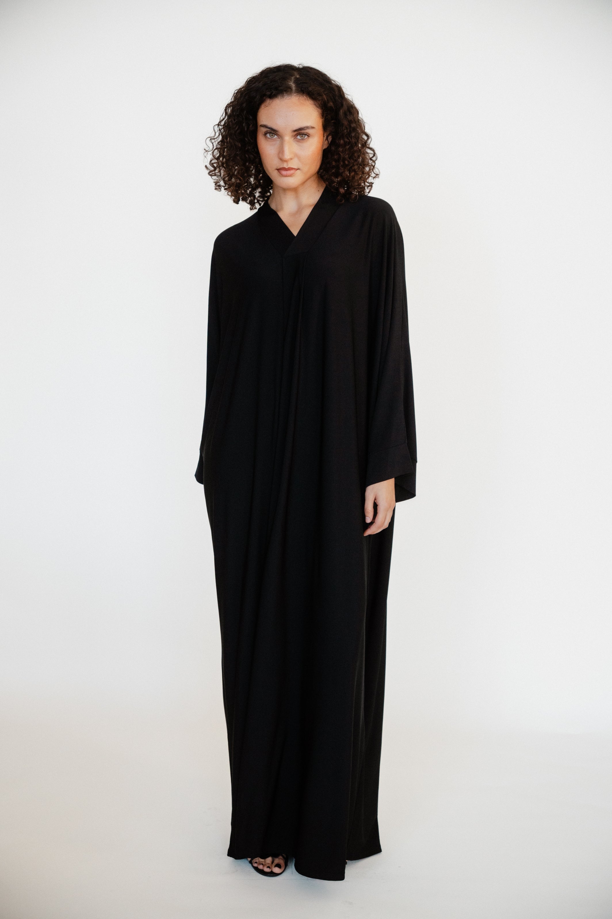 Black Abaya – Élégance Kandora Luxury Homewear